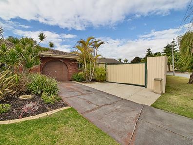 6 Kerswell Way, Warnbro WA 6169