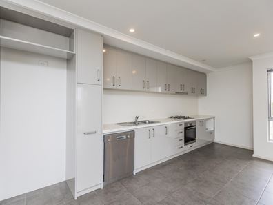 220/9 Central Terrace, Beckenham WA 6107