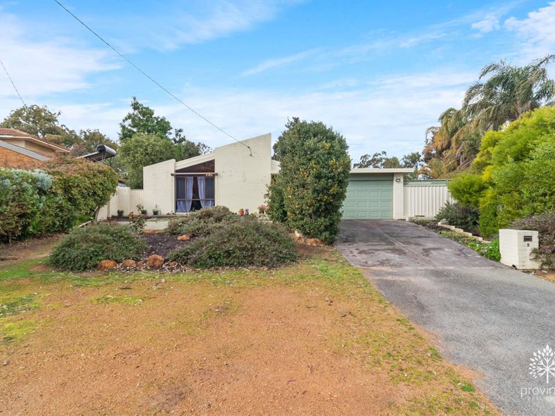 9 Baronet Road, Lesmurdie WA 6076