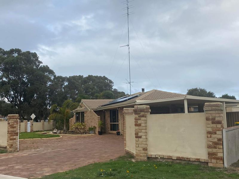 5 Ashrose Drive, Withers