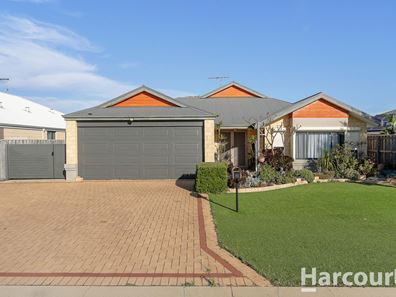 11 Splendens Turn, Halls Head WA 6210