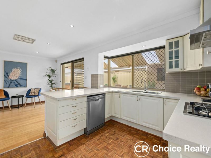 1a Howlett Place, Leeming