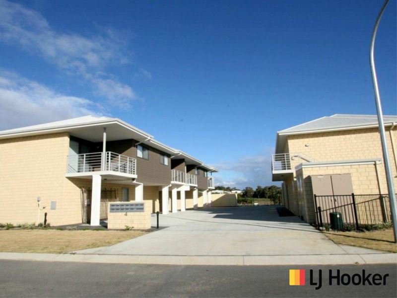 4B/4 Adnata Road, Beeliar WA 6164