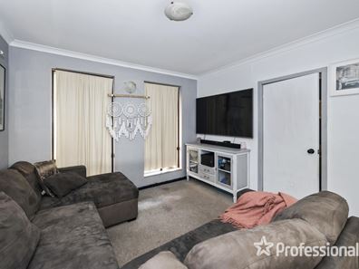 16 Gloves Place, Beechboro WA 6063