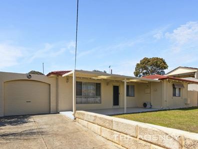 4 Young Place, Padbury WA 6025