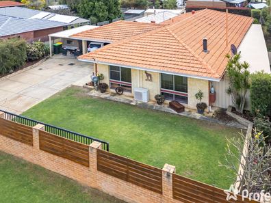 74 Bougainvillea Ave, Forrestfield WA 6058