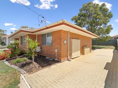 21 Cowling Way, Parmelia WA 6167