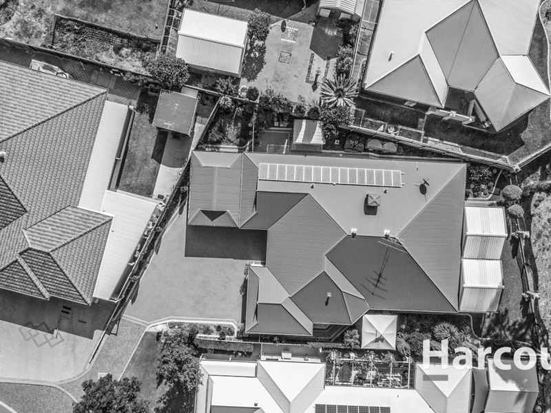 21 Mayfair Mews, Meadow Springs