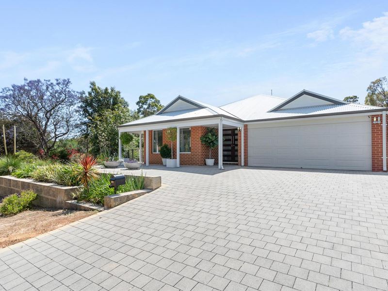 16 Keats Road, Kalamunda WA 6076