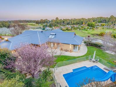 286 Peet Road, Roleystone WA 6111