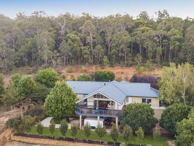 286 Peet Road, Roleystone WA 6111