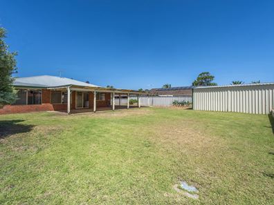 18 The Avenue, Warnbro WA 6169