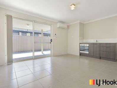 6b Lomond Way, Seville Grove WA 6112