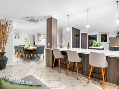 6 Topanga Pass, Iluka WA 6028