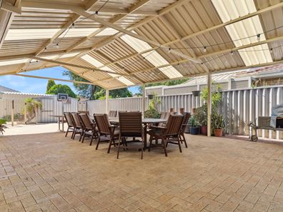 8 San Jose Court, Safety Bay WA 6169