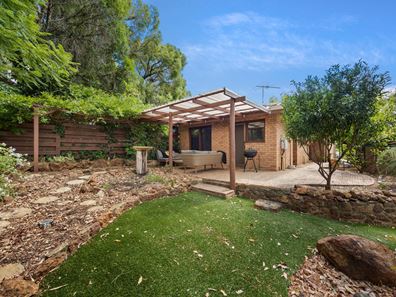 6 Blackwood Drive, Mount Nasura WA 6112