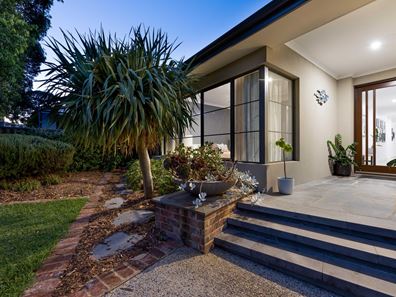3 Guy Place, Melville WA 6156