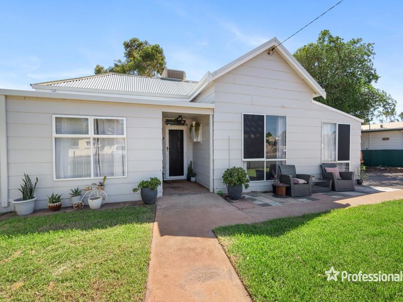 15 Broadarrow Road, Kalgoorlie
