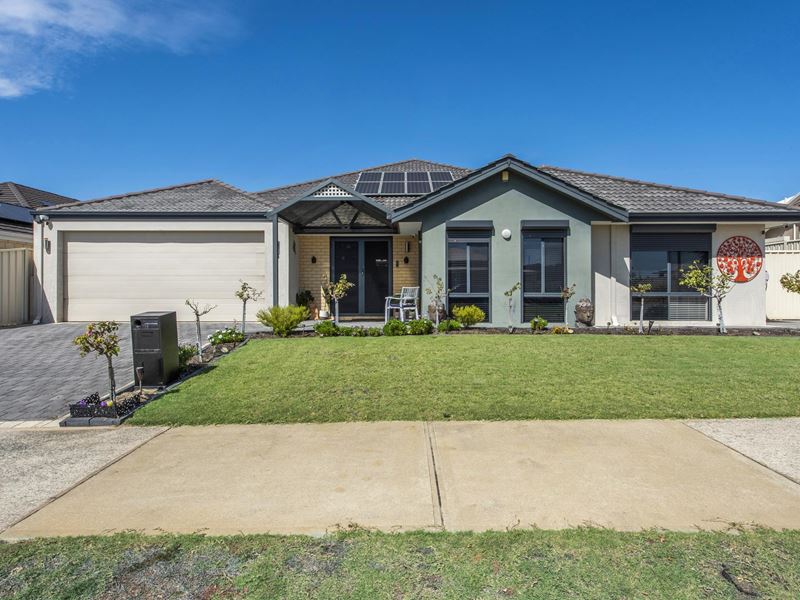 14 Yucca Road, Secret Harbour