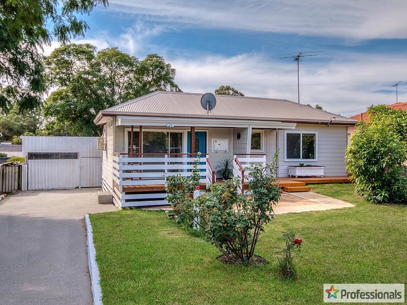 38 Grover Way, Medina