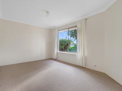 1/54 Gnangara Drive, Waikiki WA 6169