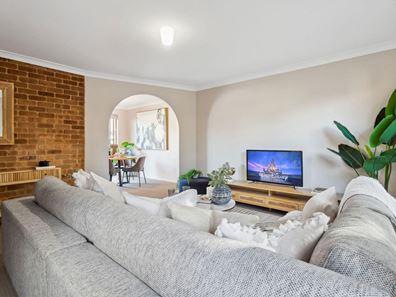 2/96 Edgecumbe Street, Como WA 6152
