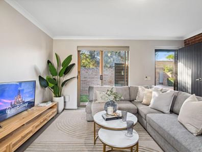 2/96 Edgecumbe Street, Como WA 6152