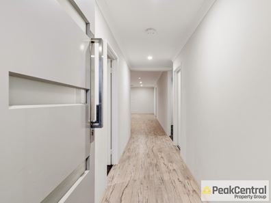 5 Karbar Road, Golden Bay WA 6174