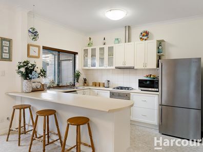 4 Dalrymple Terrace, Halls Head WA 6210