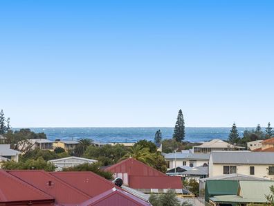 40 Lucraft Loop, Ledge Point WA 6043