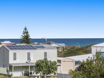 40 Lucraft Loop, Ledge Point WA 6043