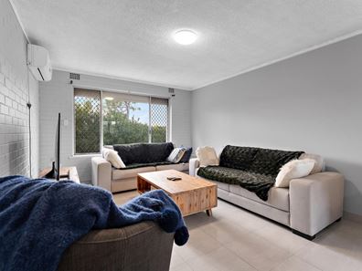 9/3 Burgundy Crescent, Spearwood WA 6163