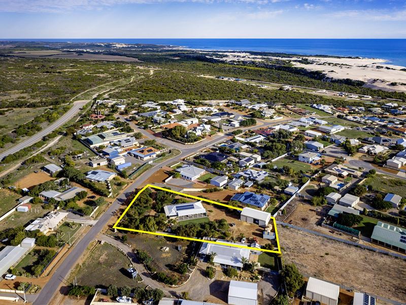 39 Eakins Crescent, Wandina WA 6530