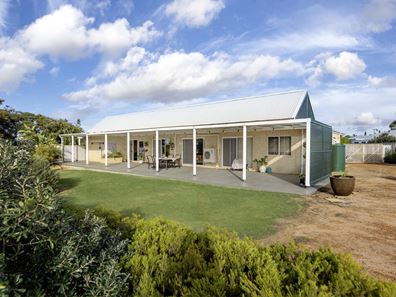 39 Eakins Crescent, Wandina WA 6530