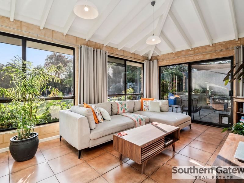 11 Hume Court, Parmelia