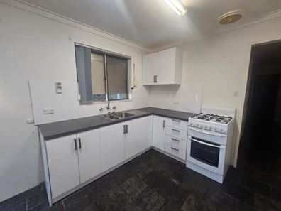 3 Durnsford Way, Camillo WA 6111