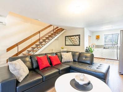 9/23 Creery Street, Dudley Park WA 6210