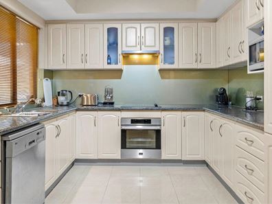 4 Ashfield St, Dianella WA 6059