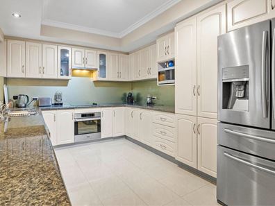 4 Ashfield St, Dianella WA 6059
