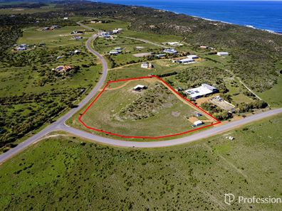 37 African Reef Boulevard, Greenough WA 6532