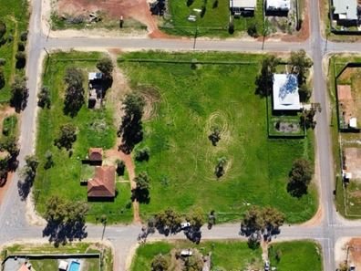 11 Linthorne Street, Mingenew WA 6522