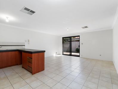 14/153 Sevenoaks Street, Cannington WA 6107