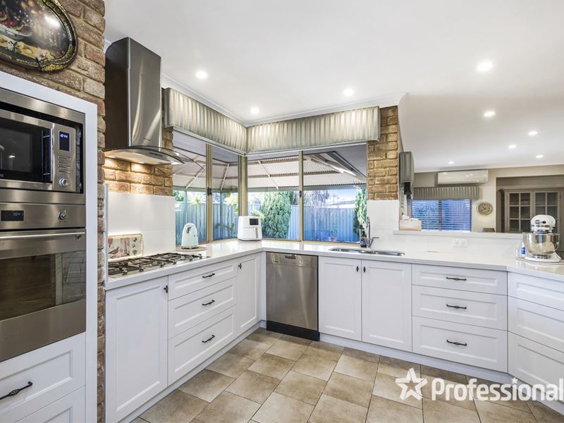 3 Bromley Place, Kingsley WA 6026