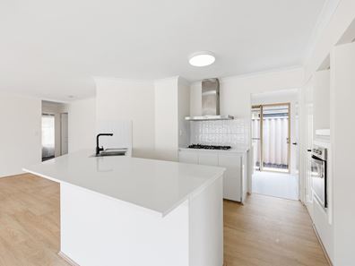 12 Selwyn Place, Rivervale WA 6103
