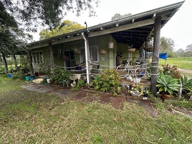 818 Pinjarra Road, Furnissdale WA 6209