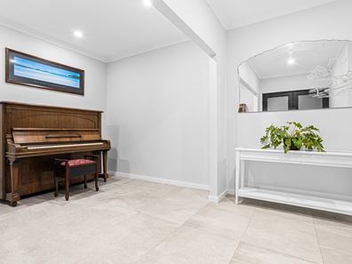 10 Conimbla Lane, Aubin Grove WA 6164