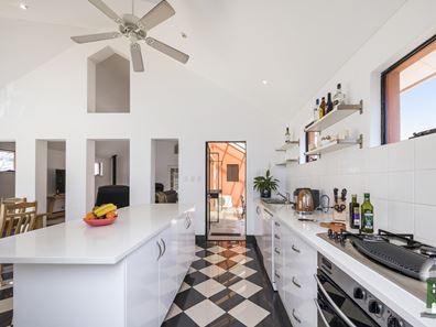 144 Clontarf Road, Hamilton Hill WA 6163