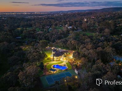16 John Farrant Drive, Gooseberry Hill WA 6076