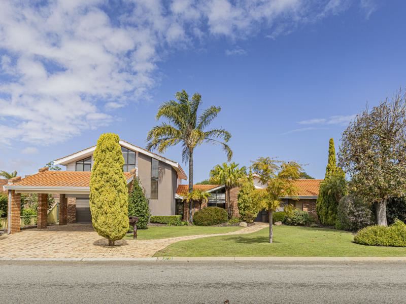 17 Halcyon Way, Churchlands WA 6018