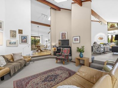 17 Halcyon Way, Churchlands WA 6018